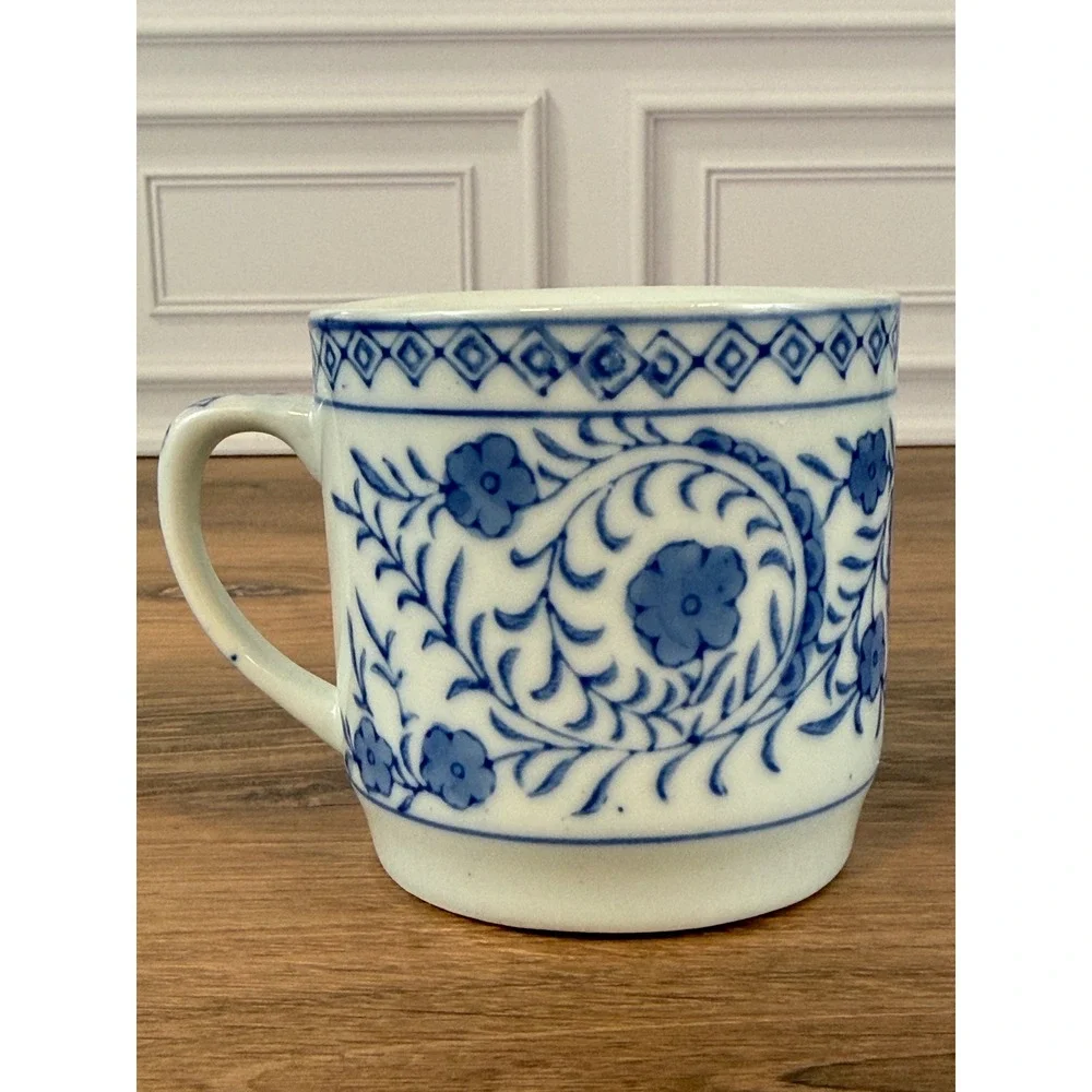 VTG Williams Sonoma IDG Japan Blue White Floral Porcelain Lidded Tea Coffee Cup